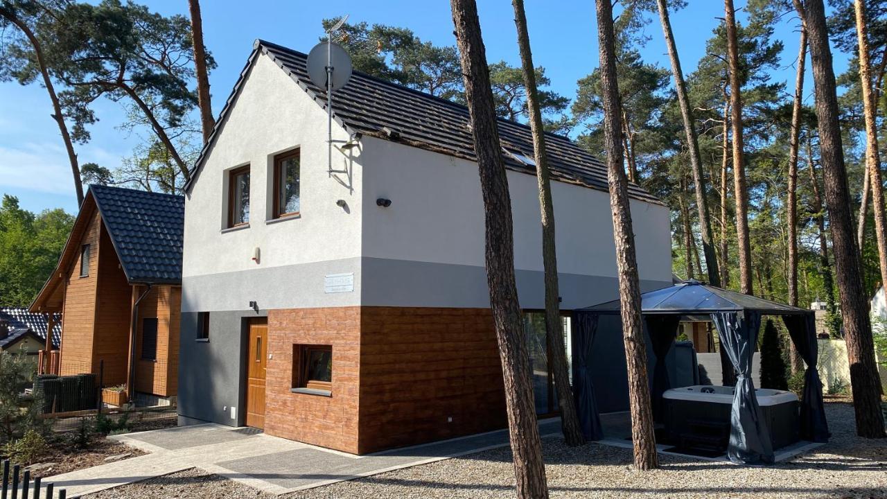Grey House Villa Boszkowo Buitenkant foto